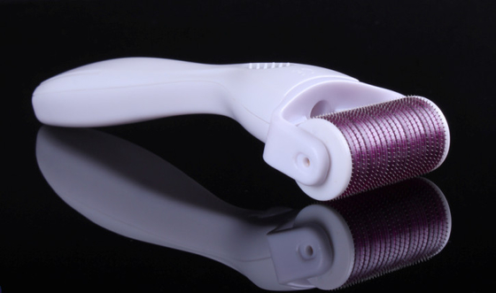 コラーゲンの成長の針の Derma のローラー、セルライトの減少 Gm1080 を刺激して下さい